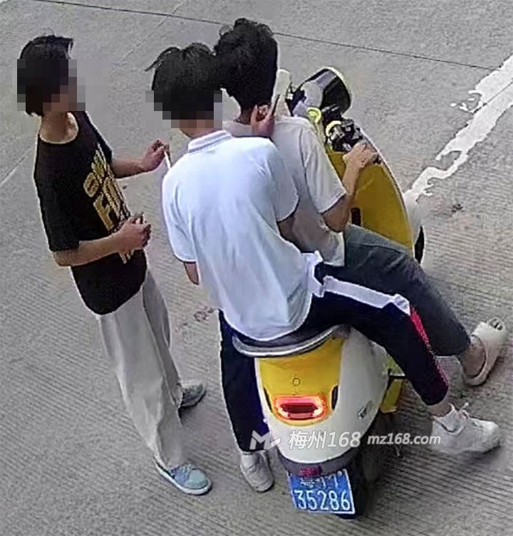 興寧毅德城出現拉車門的!3小伙…