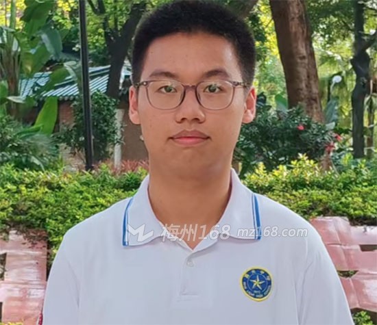 江嘉豪（梅州人）高考692分，被清华大学录取了！