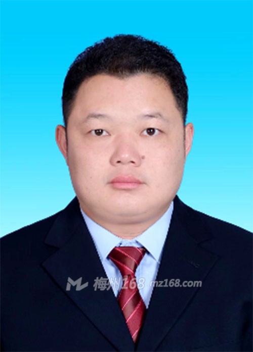 万耀明任兴宁城综局党组书记、局长